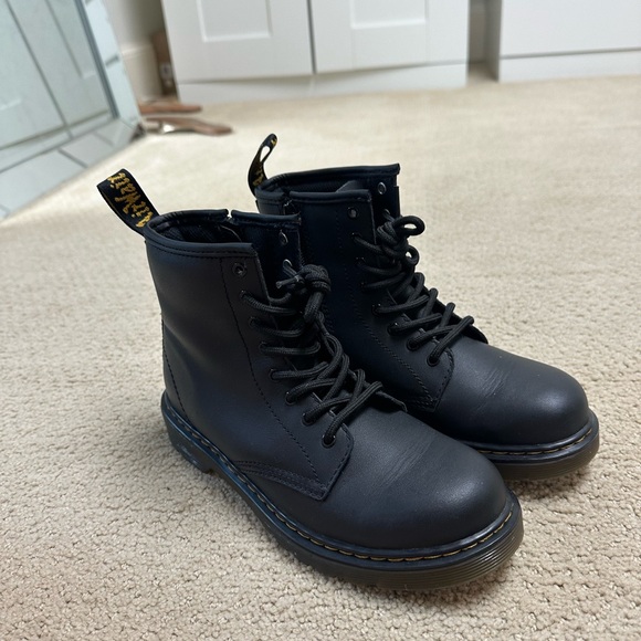 Black 1460 Dr. Martens Boots 4Y - Picture 3 of 7